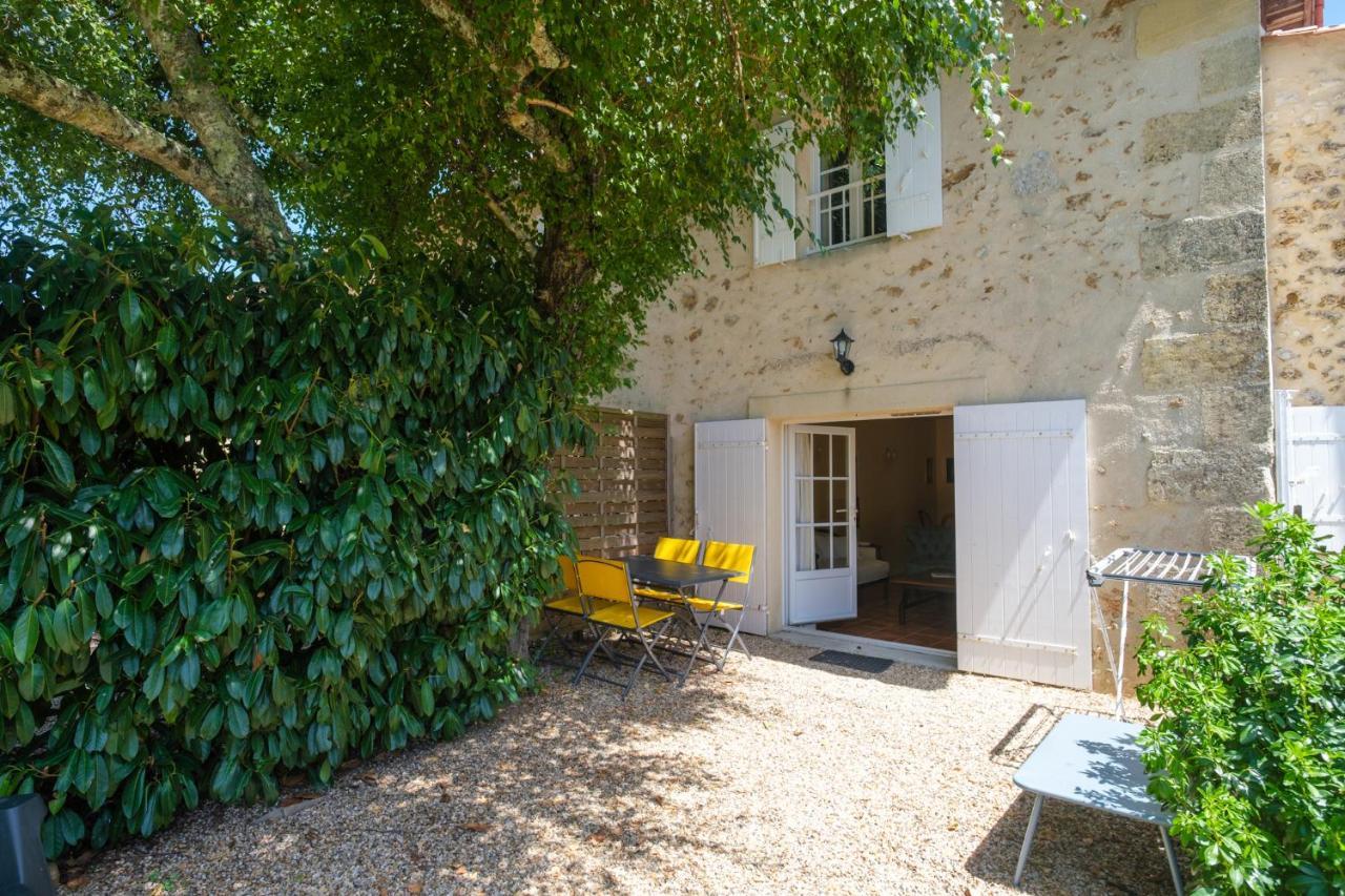 Gites Le Mathelin Lamothe-Montravel Exterior photo